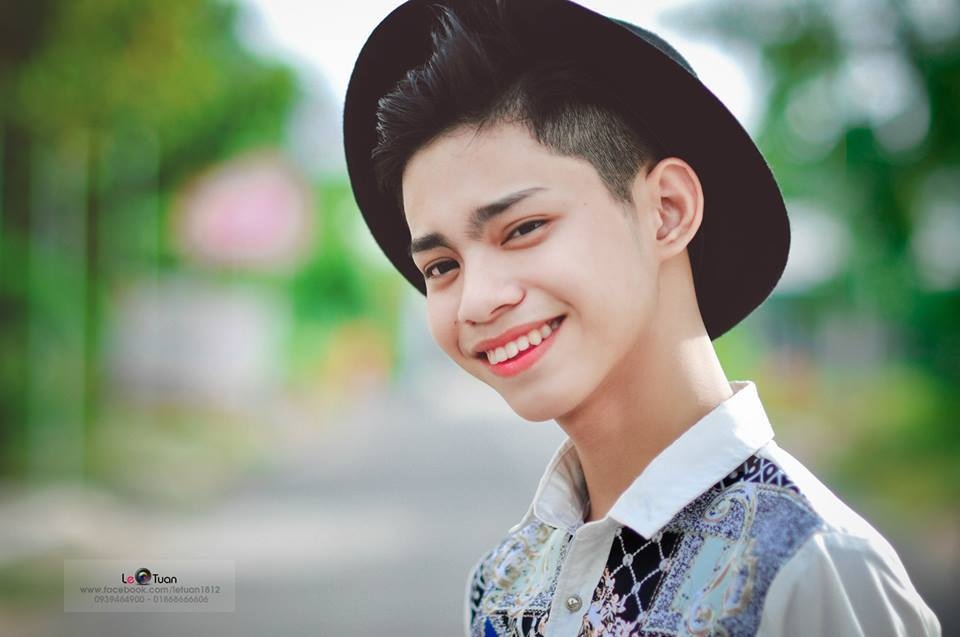 Lo dien top 20 thi sinh Fashionista Vietnam phia Nam hinh anh