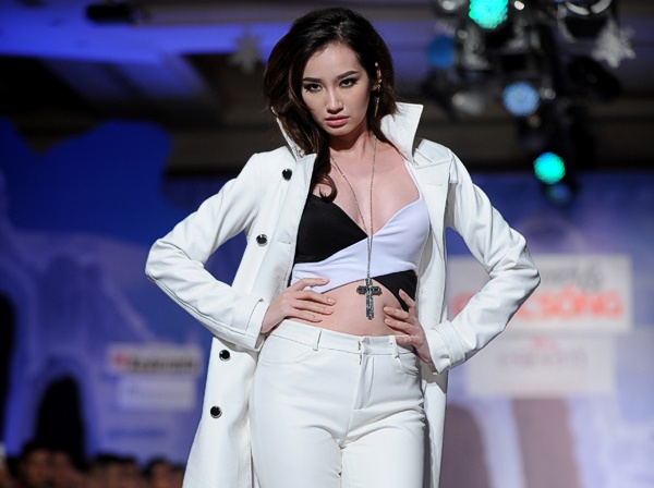 Truc Diem tranh thu chay show truoc ngay lay chong Viet kieu hinh anh