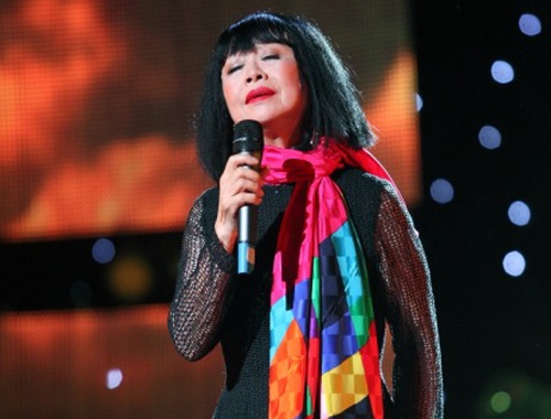 Ca si Bach Yen - Giong ca khong tuoi hinh anh