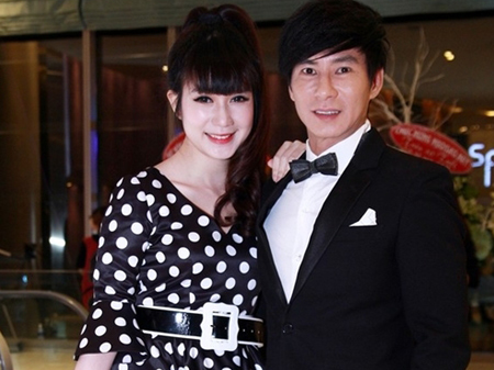 Ba cap vo chong thang hang thoi trang trong nam 2014 hinh anh