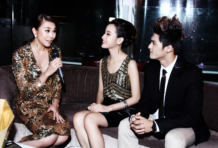 Tại sự kiện, Thanh Hằng cho thấy khả năng trò chuyện cuốn hút khi giao lưu với khách mời.