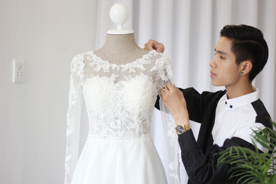 Vay cuoi dinh 3000 vien pha le che kheo bung bau cua Tam Tit hinh anh