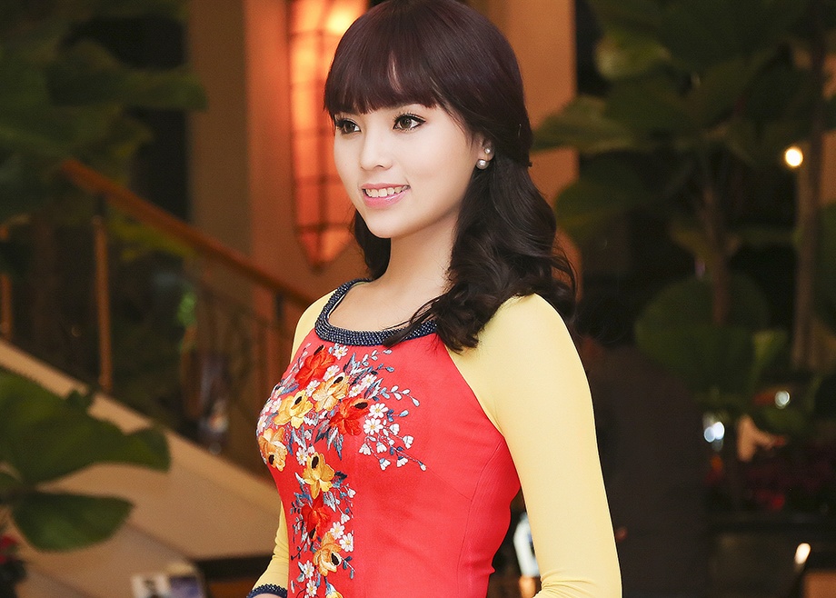 Hoa hau Ky Duyen xinh hon nho toc moi hinh anh