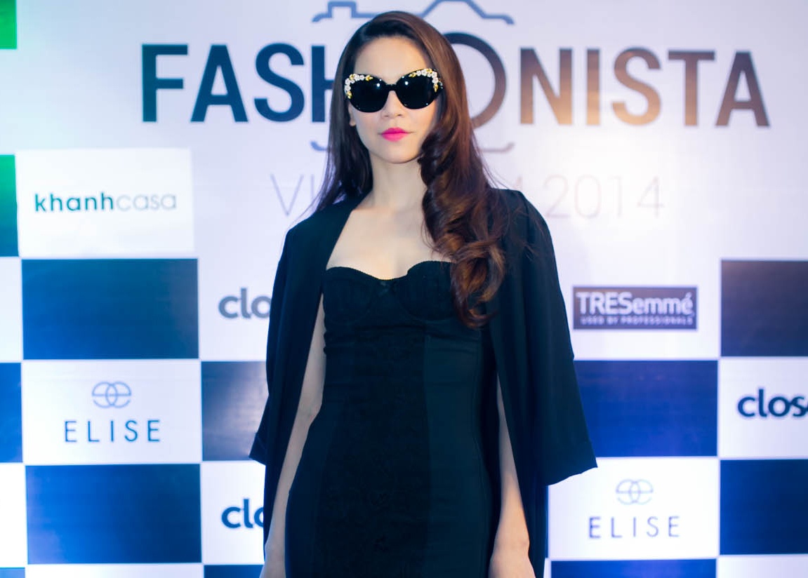 Ho Ngoc Ha mac goi cam ngoi ghe nong Fashionista Vietnam hinh anh