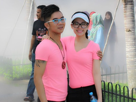 My nhan Viet yeu manh liet bat chap gia dinh phan doi hinh anh