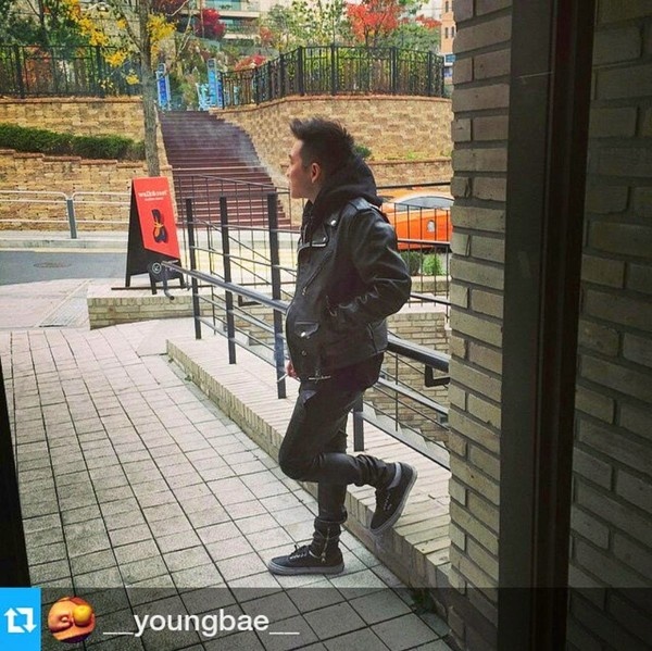 Taeyang đăng tải hình ảnh chụp người quản lý cùng ngày với thông tin từ các nhân chứng nói trên. Nhiều người khẳng định đây chính là “người anh của Taeyang” ở trên.