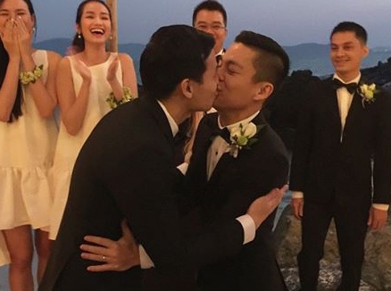 Nha thiet ke Viet dong tinh hon ban doi trong le cuoi hinh anh