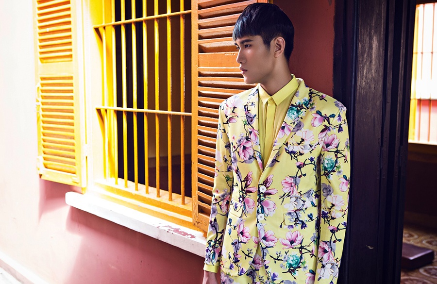 Van Kien Next Top Model lich lam voi vest hoa hinh anh