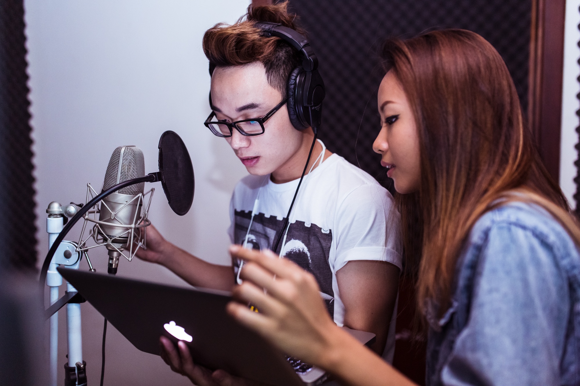 Suboi lan dau ket hop voi Truc Nhan tren san khau The Remix hinh anh