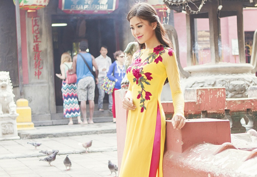 A hau Diem Trang nen na ao dai don xuan At Mui hinh anh