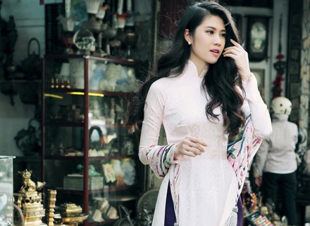 10 mau ao dai truyen thong dep nhat xuan At Mui cua sao Viet hinh anh