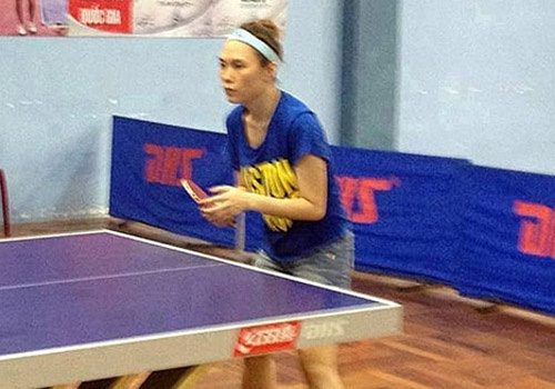 My Tam di danh bong ban cung dao dien Quang Dung hinh anh