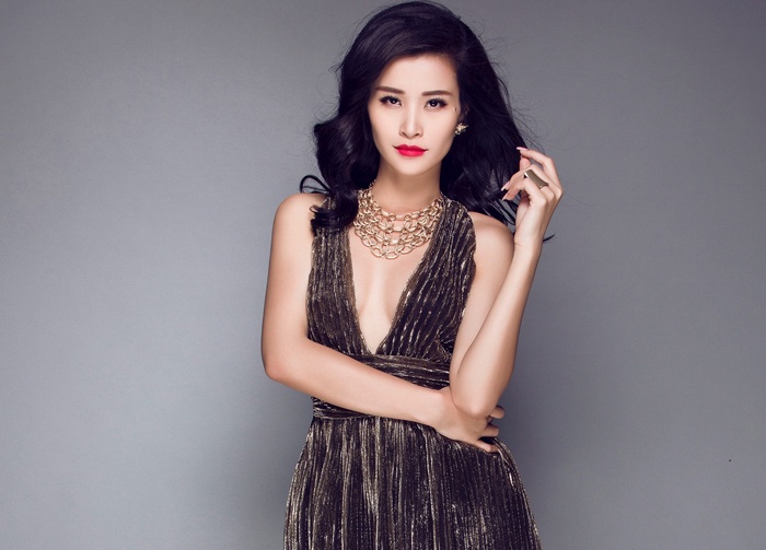 Dong Nhi goi y trang phuc goi cam du tiec cuoi tuan hinh anh