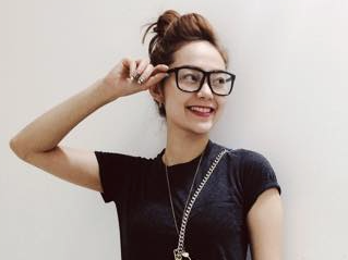 Top my nhan Vbiz mac doi thuong hop mot nhat tuan qua hinh anh