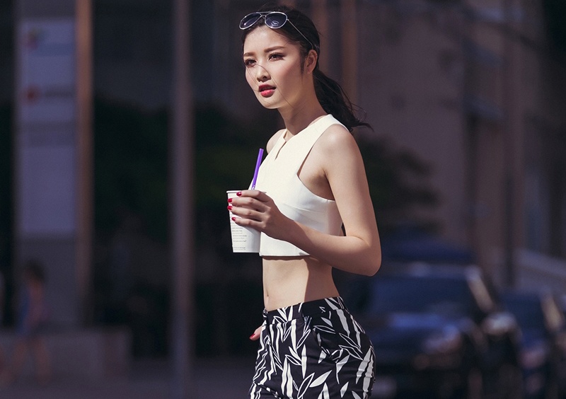 Trieu Thi Ha nang dong va sanh dieu xuong pho hinh anh