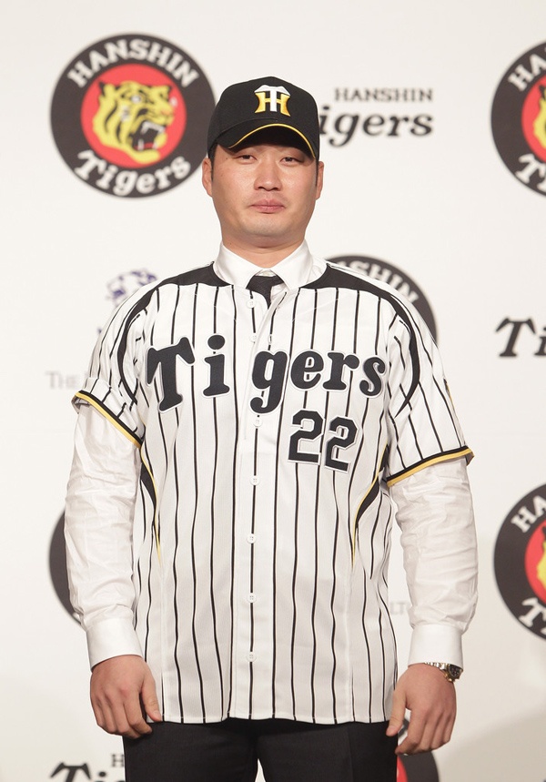 Khuôn mặt không mấy điển trai của Oh Seung Hwan khiến nhiều fan SNSD