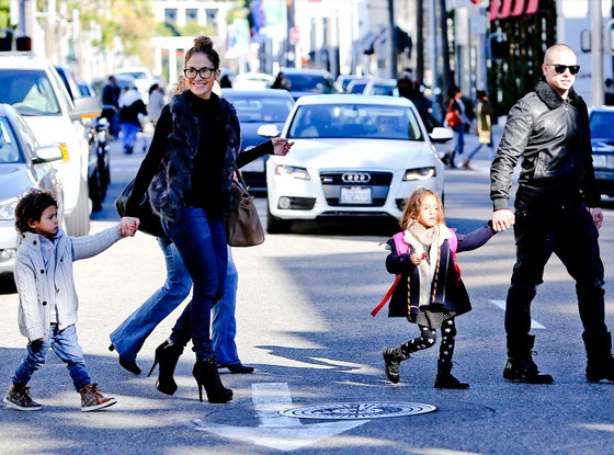 'Ma men' de doa showbiz hinh anh