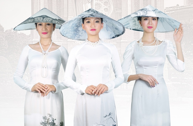 NTK Ngo Nhat Huy mang ao dai cach tan sang Phap hinh anh