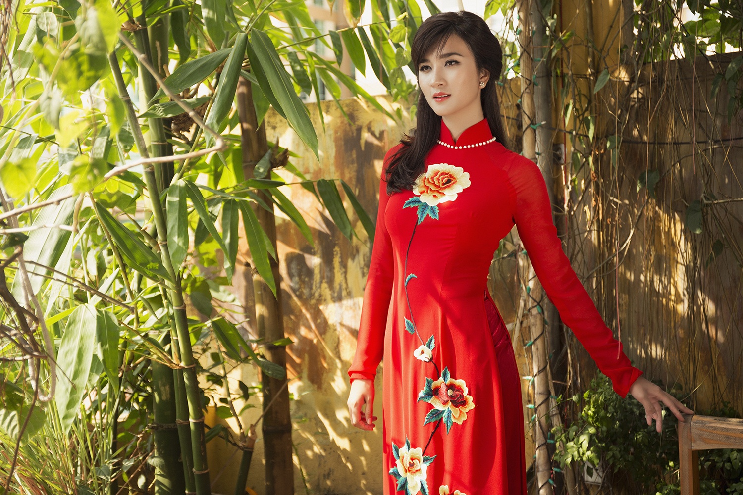 My nhan 'Tuoi thanh xuan' nen na ao dai dip le 30/4 hinh anh