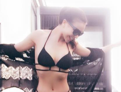 My nhan Viet xung xinh vay ao goi cam di bien dip le 1/5 hinh anh