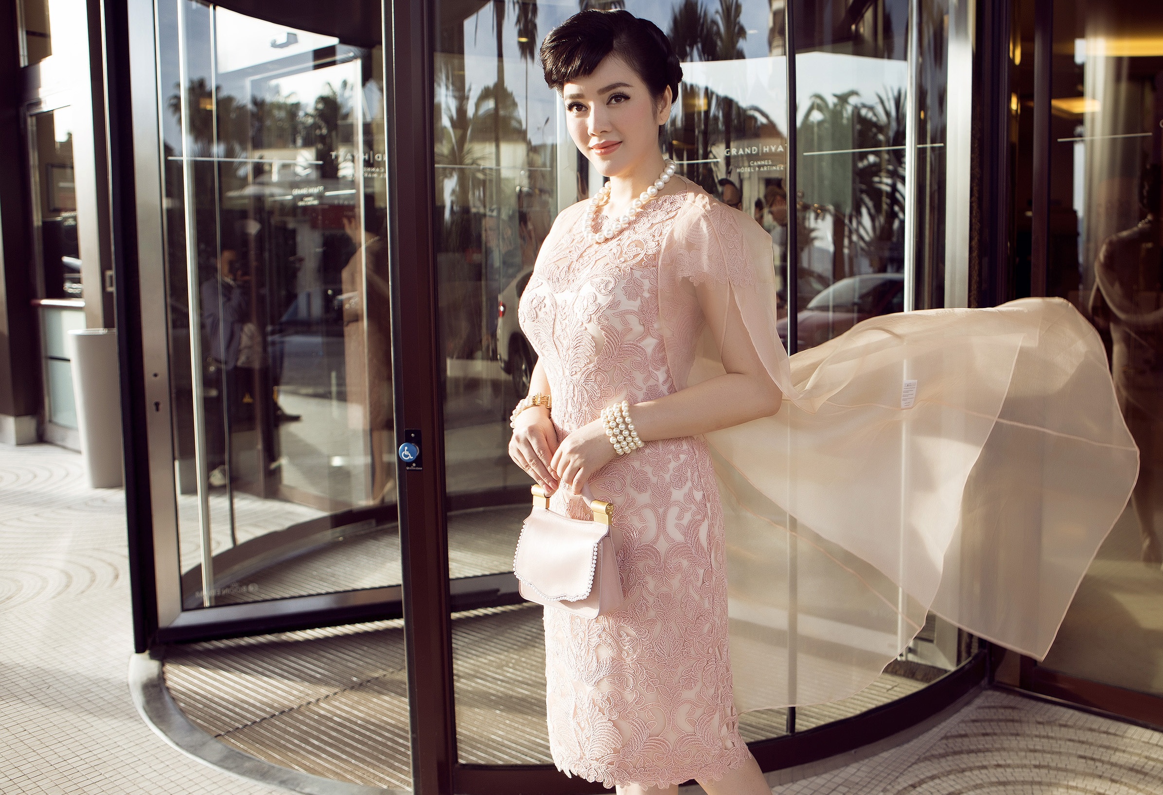 Ly Nha Ky an van quy phai noi bat o show thoi trang Dior hinh anh