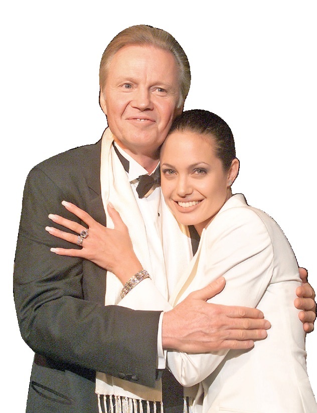 Mối quan hệ của cha con Angelina Jolie lạnh nhạt trong nhiều năm.