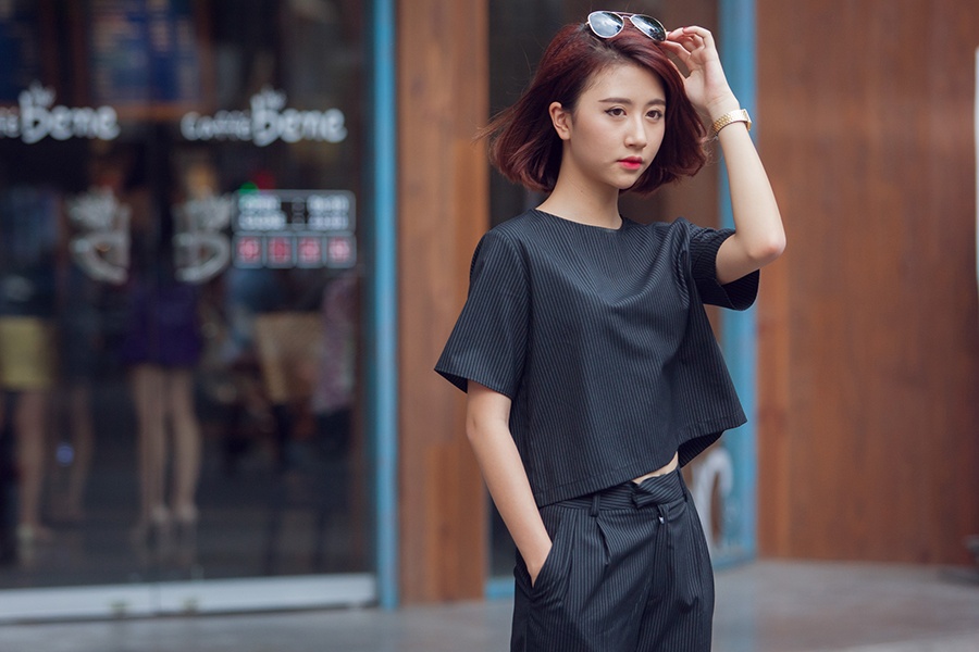 Quynh Anh Shyn mac dep tren pho Sai Gon hinh anh