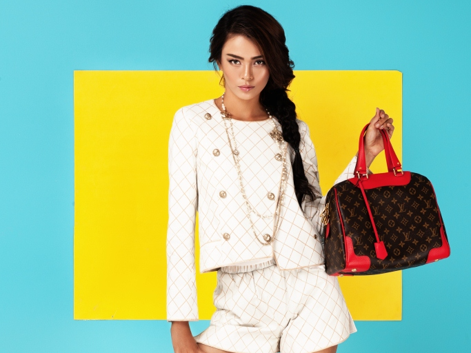 Mau Thuy ve chung nha voi Tuyet Lan tai New York hinh anh