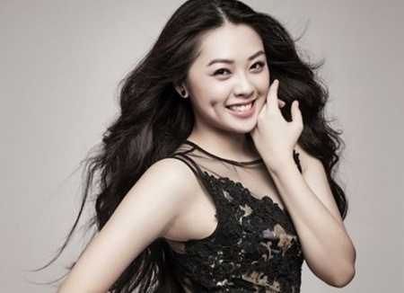 Ngam ve dep cua hot girl 19 tuoi noi bat nhat Vietnam Idol hinh anh
