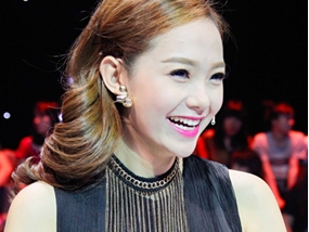 Minh Hang - Ha Anh lot top sao dep tuan qua hinh anh