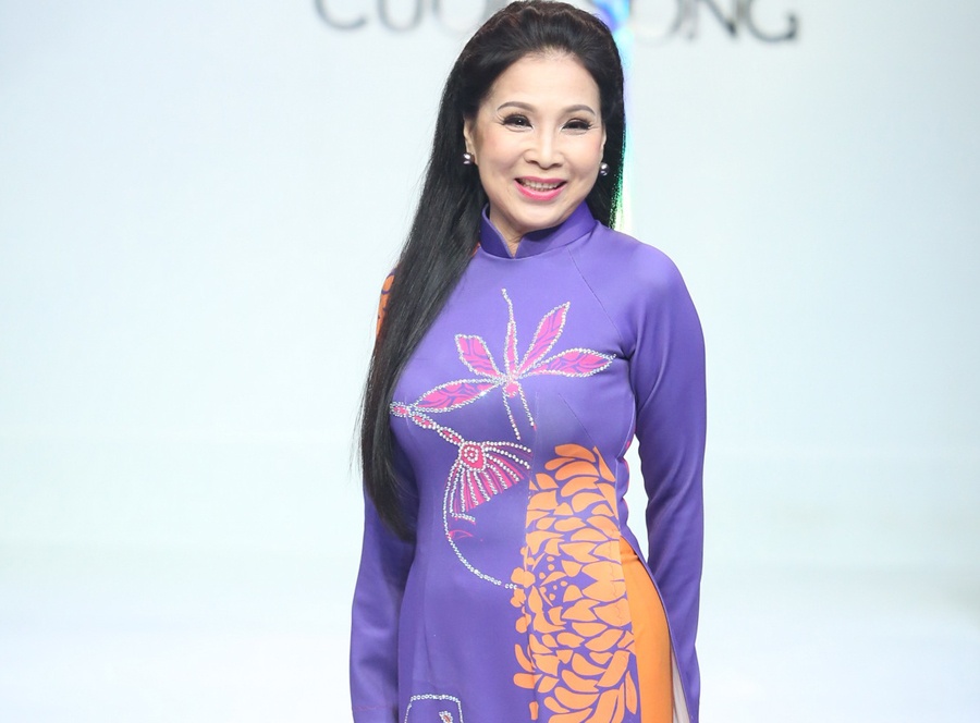 NSUT Kim Xuan lan dau trinh dien catwalk hinh anh