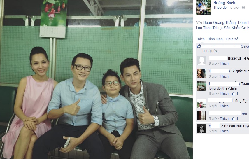 Hoàng Bách bận rộn tham gia sự kiện về gia đình Nhà là nơi ngày cuối tuần. Trên trang cá nhân, anh chia sẻ hình ảnh con trai Tê giác và kêu gọi mọi người đến sân Lan Anh cổ vũ gia đình anh tham gia gameshow. 