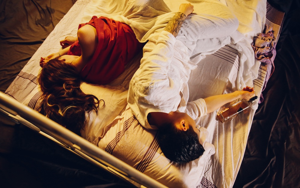 Nguoi khong dang - Khac Viet hinh anh