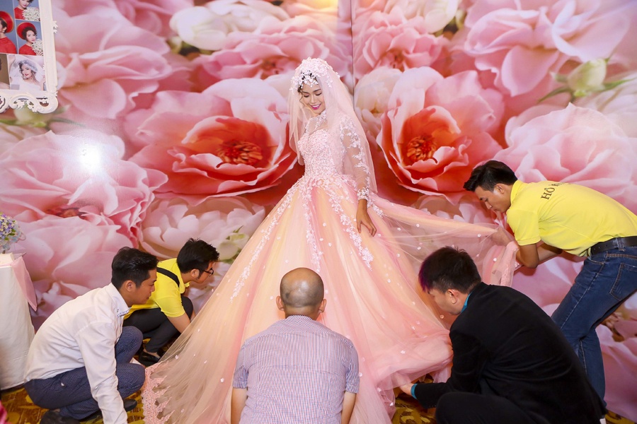 5 tro ly nam ho tro Mau Thuy chinh vay ao hinh anh