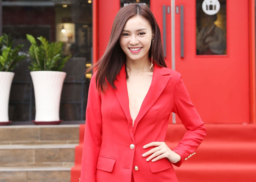 Ninh Duong Lan Ngoc dien vest khong noi y o su kien hinh anh