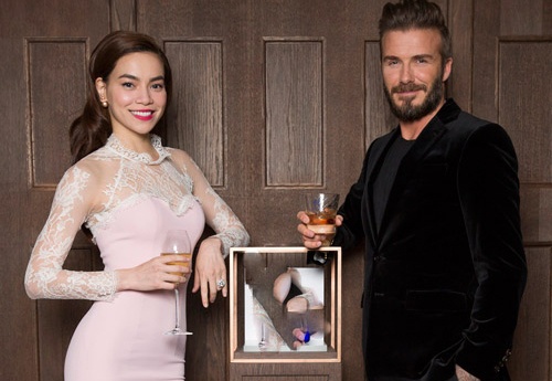 Vay ao long lay cua sao Viet du su kien quoc te hinh anh