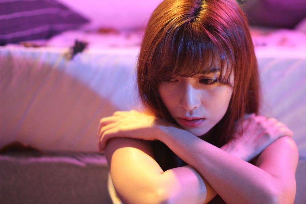 Yeu mot minh - Viet My hinh anh