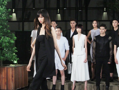 Vietnam's Next Top Model 2015 - Tap 2 hinh anh