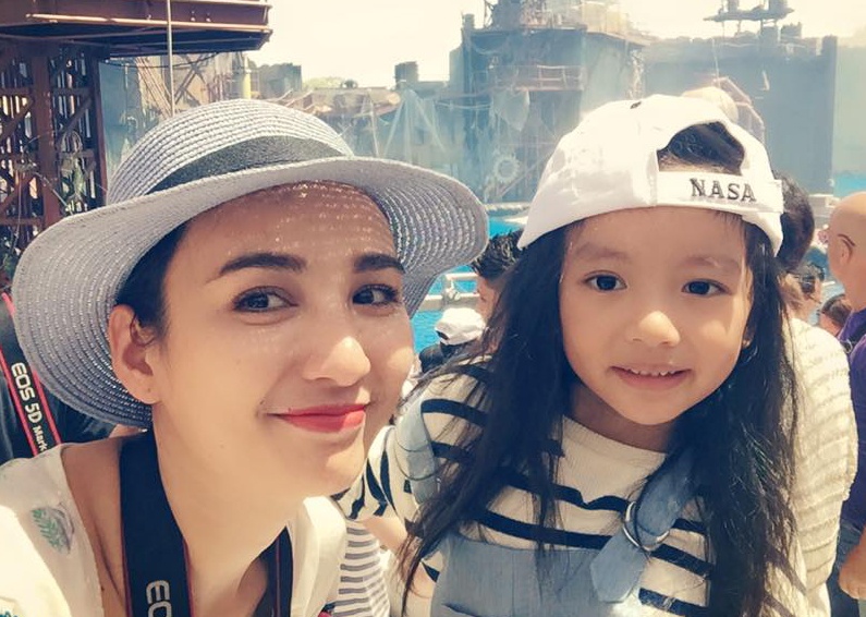 Con gai xinh xan duoc hoa hau Ngoc Diem giau suot 5 nam qua hinh anh