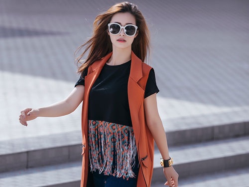 Dong Nhi tro tai mix phu kien sanh dieu trong bo anh moi hinh anh