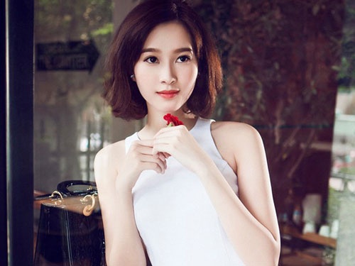 Hoa hau Dang Thu Thao: 'Toi mac ho cung khong sexy duoc' hinh anh