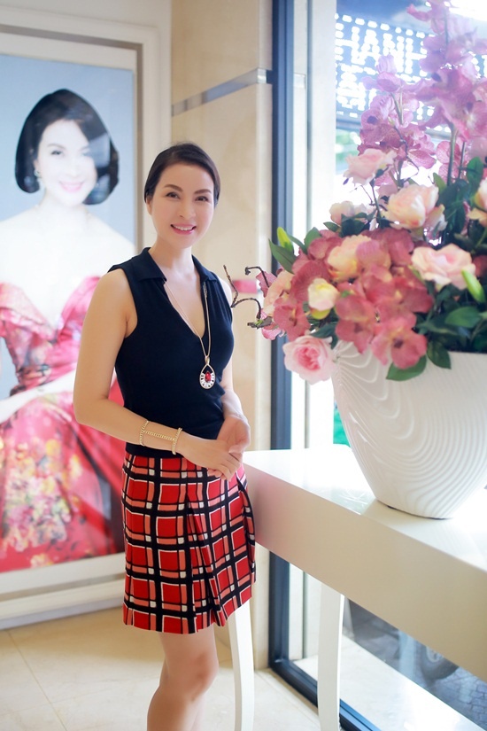 Với Thanh Mai, cuộc đời của cô tuy khó khăn nhưng may mắn nhiều hơn.