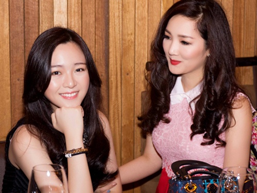 Con gai Hoa hau Giang My cang lon cang xinh hinh anh