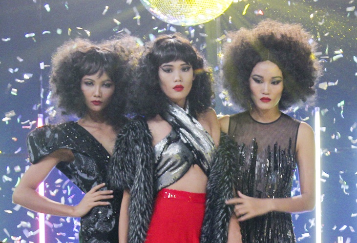 Co gai kho tinh nhat Next Top mau thuan voi ban dong hanh hinh anh