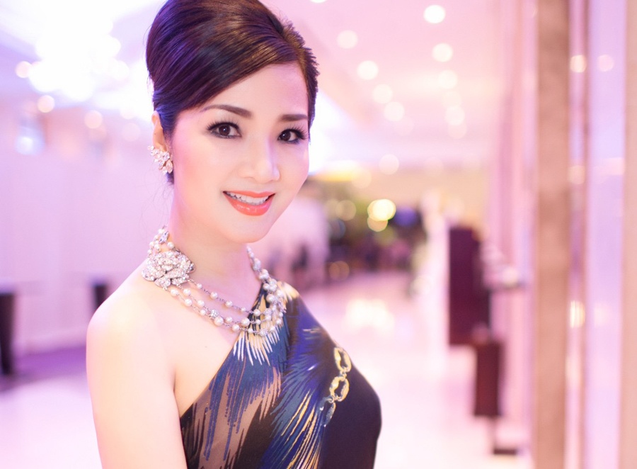 Nhung lan dan cua nguoi dep khong tuoi Giang My hinh anh