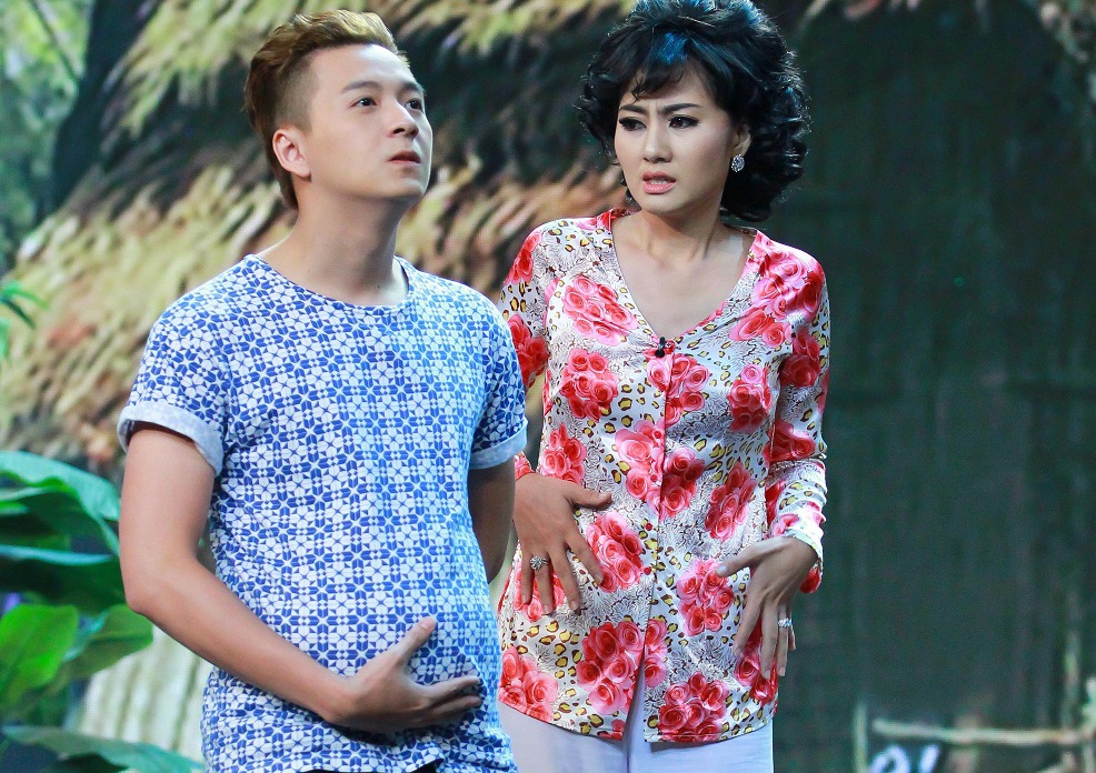 Ngo Kien Huy mang bau o Hoi quan tieu lam hinh anh