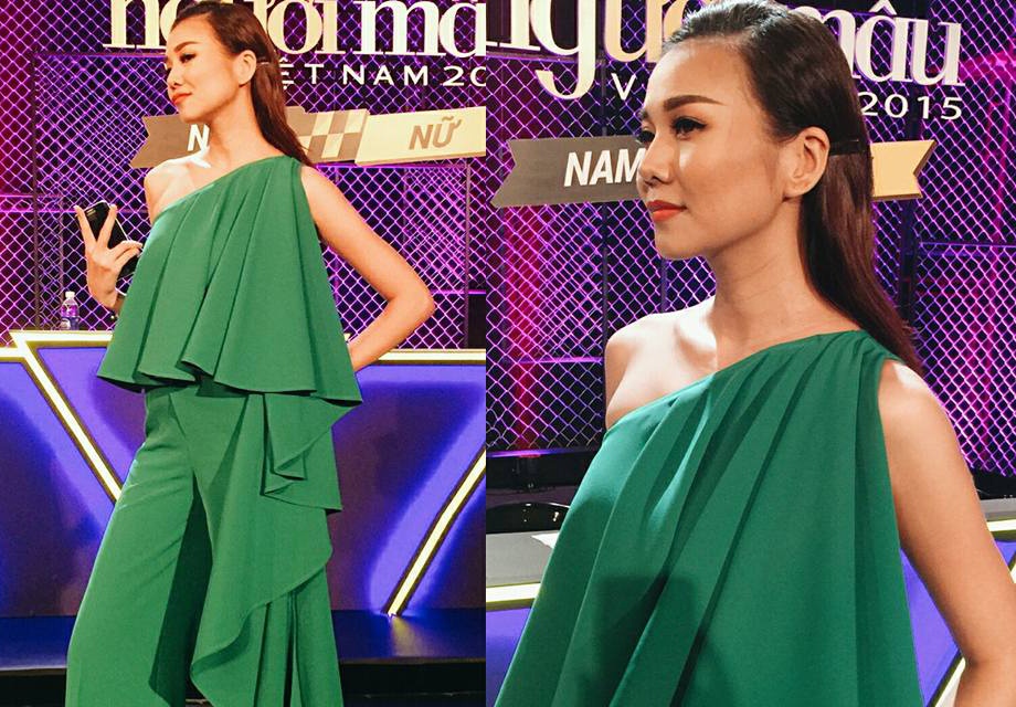 10 trang phuc dang cap khi ngoi ghe nong cua Thanh Hang hinh anh