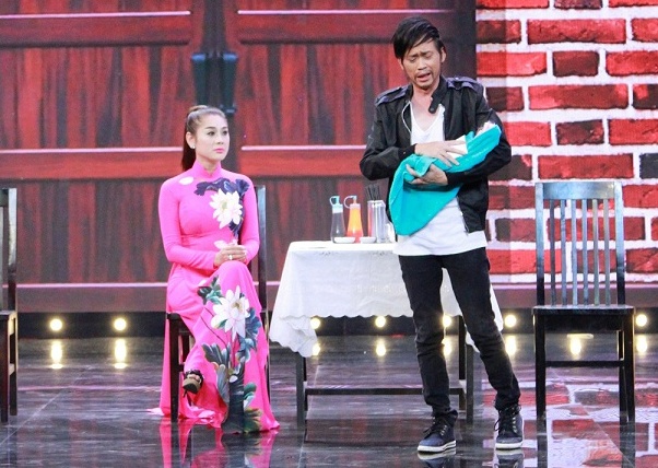 Hoai Linh lam tuong cuop Bach Hai Duong o Hoi quan tieu lam hinh anh