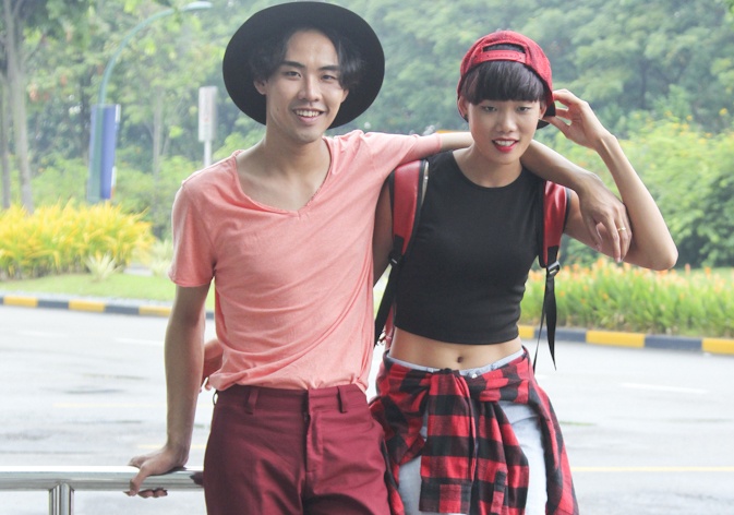 Top 7 Next Top Model mac bui phui tren duong pho Singapore hinh anh