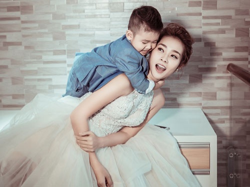 Diep Bao Ngoc dien dam cuoi quyen ru ben con trai hinh anh